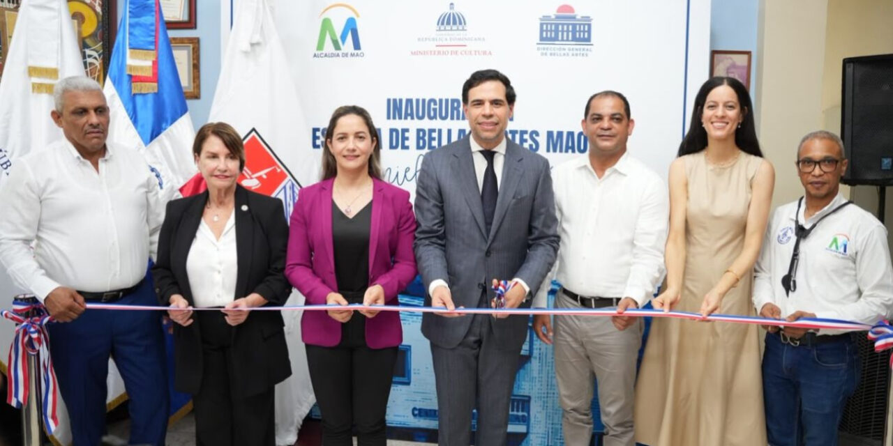 Roberto Ángel Salcedo, Ministro de Cultura inauguró un nuevo espacio para la formación de jóvenes talentos en la provincia Valverde