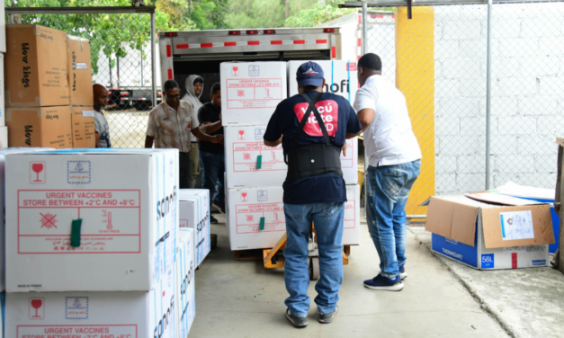 Ministerio de Salud recibe más de 435,000 dosis de vacunas para fortalecer el esquema nacional de inmunización