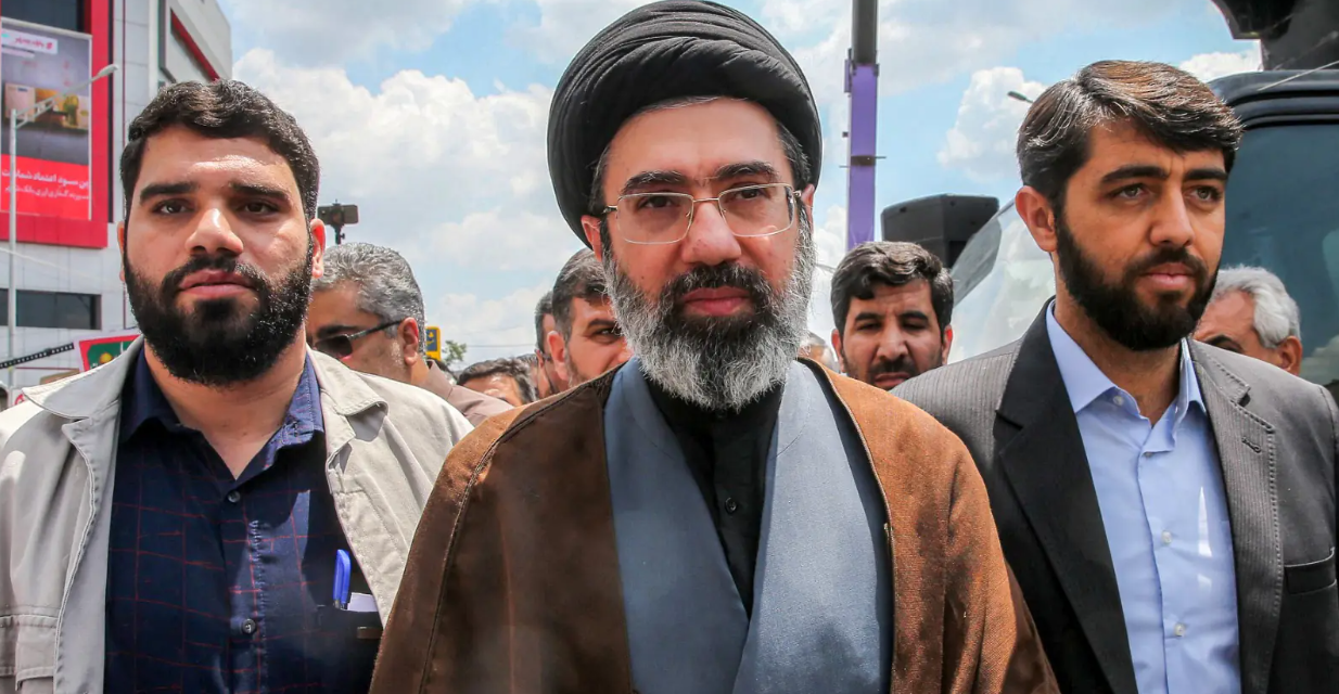 El destino del Líder Supremo iraní se ha vuelto un misterio