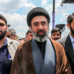 El destino del Líder Supremo iraní se ha vuelto un misterio