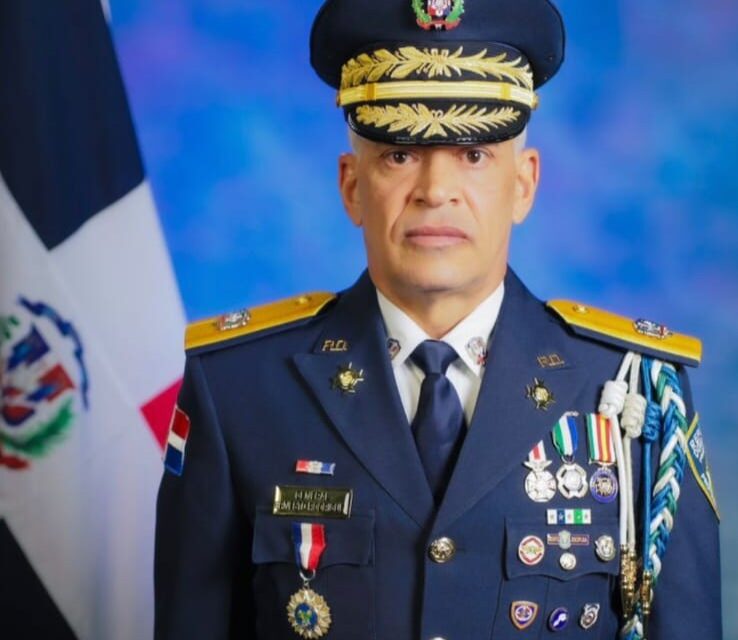 Presidente Luis Abinader designa a Ernesto Rodríguez García como nuevo director de la Policía Nacional