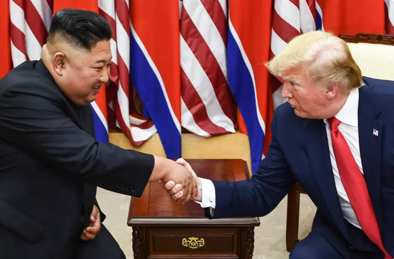 Trump señala nueva reunión con líder norcoreano Kim Jong Un.