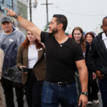 EE.UU: El-Sayed gana las primarias demócratas para el Senado en Michigan