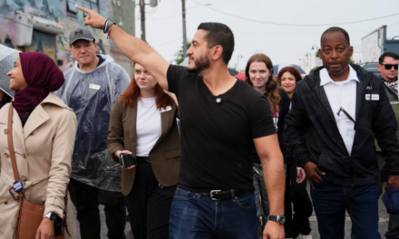 EE.UU: El-Sayed gana las primarias demócratas para el Senado en Michigan