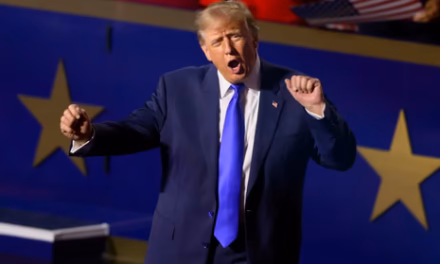 EE.UU: La aprobación de Trump sube en una encuesta.