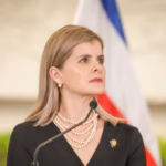 La presidenta de Costa Rica destituye a su canciller por no avisarla de una reunión del Escudo de las Américas