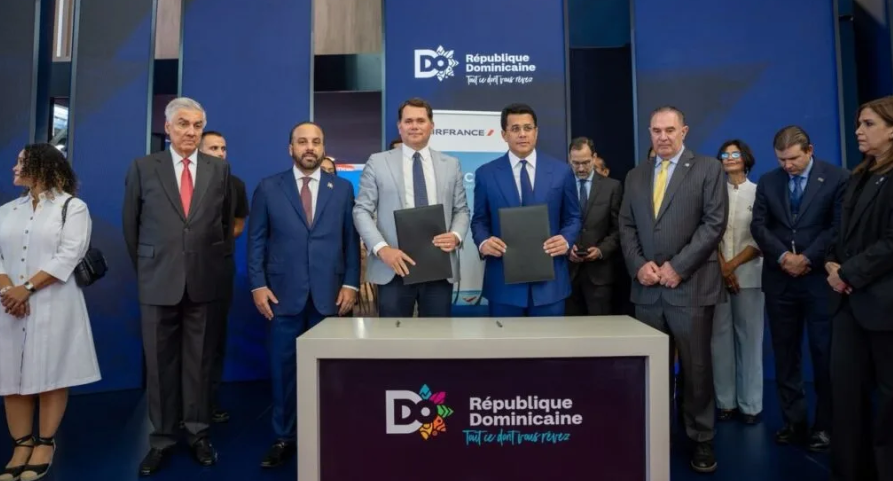 Air France y República Dominicana sellan acuerdo para mantener vuelos hasta 2027