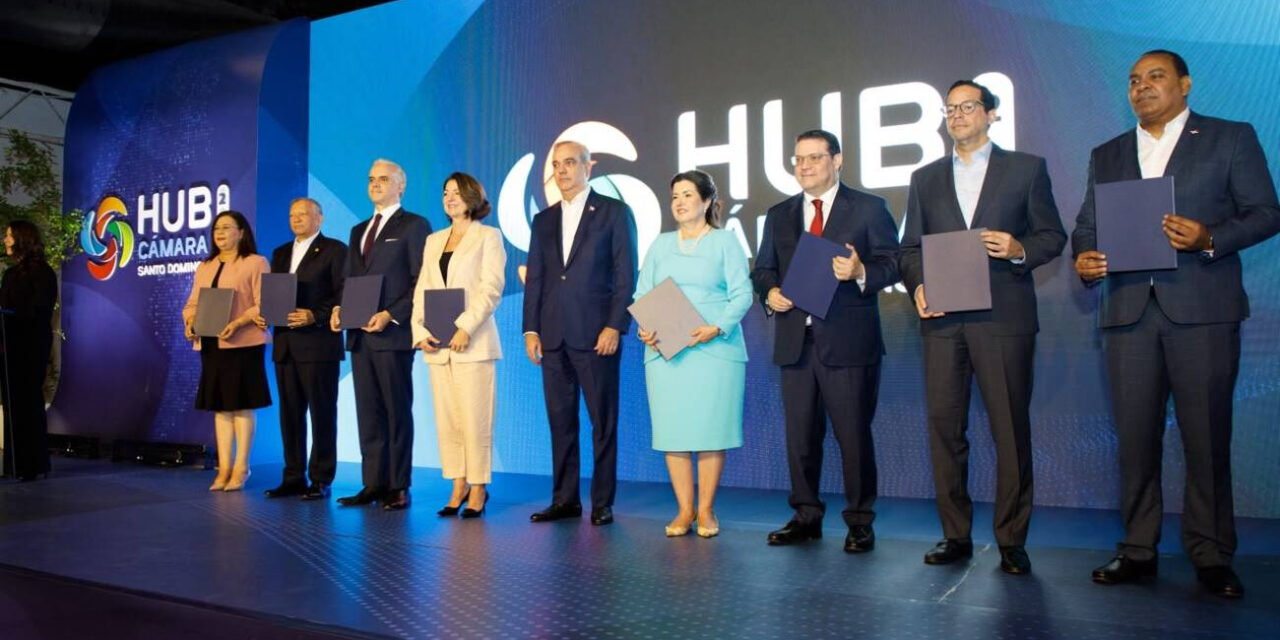 Gobierno dominicano y Amazon Web Services lanzan programa de 50,000 becas para capacitar en inteligencia artificial y computación en la nube