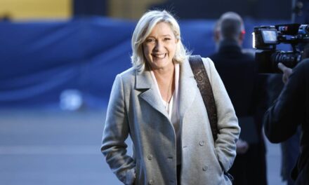 Francia: Le Pen gana terreno en el Senado a siete meses de las presidenciales