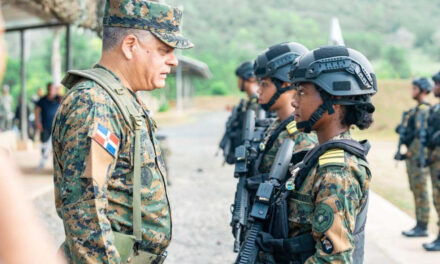 Ministerio de Defensa gradúa cadetes especializados en operaciones tácticas en áreas urbanizadas