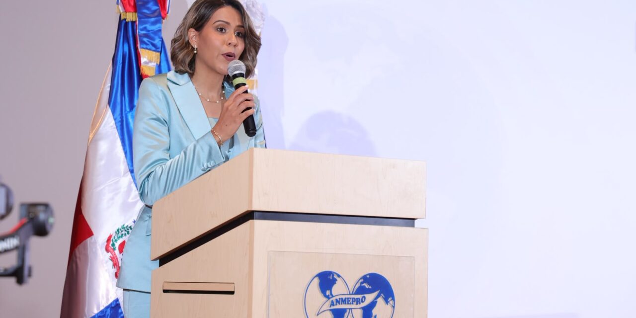 ANMEPRO respalda el proyecto de Ley Mirabal y destaca su aporte a la protección laboral y la autonomía económica de las mujeres.