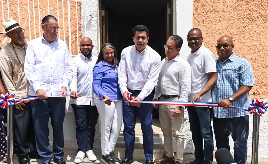 David Collado entrega 254 casas intervenidas en Ciudad Colonial